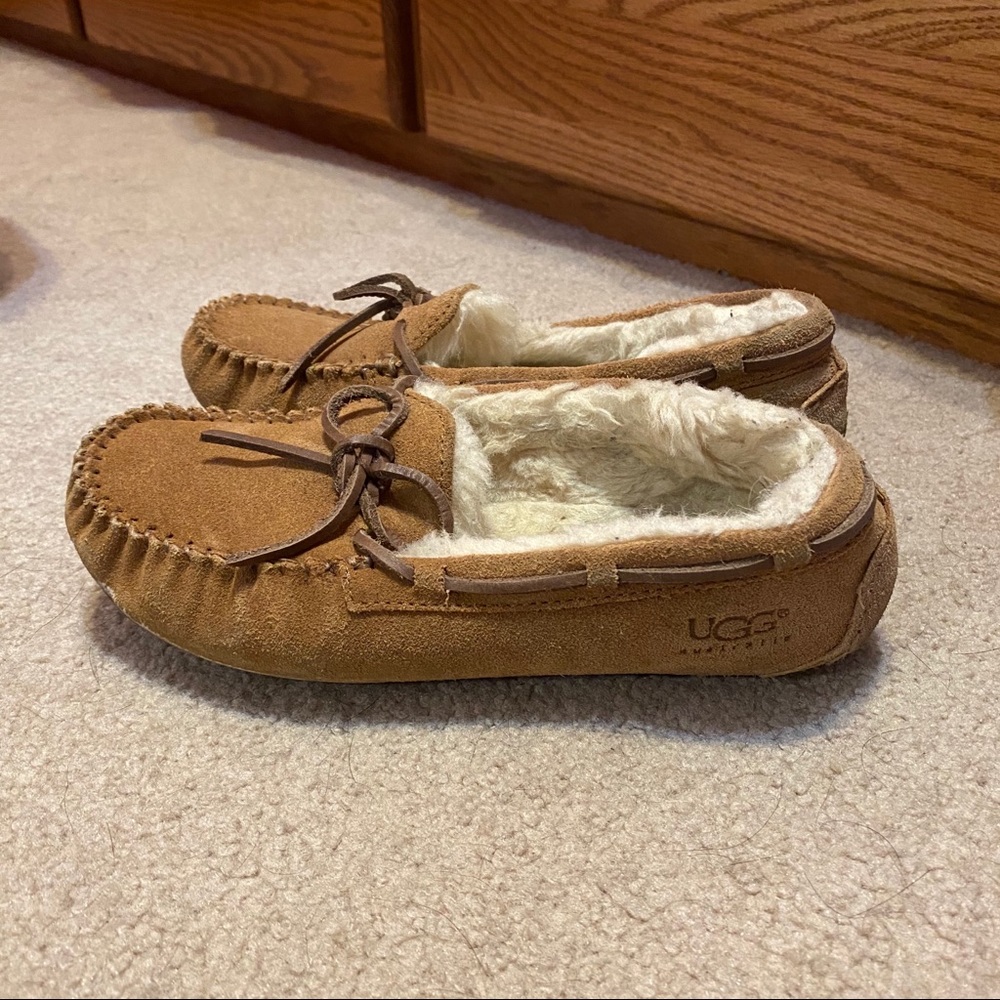 ugg ansley slippers/moccasins